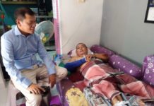 Hipni Bakal Calon Bupati Lamsel Kunjungi Uje Untuk Berikan Tali Asih.