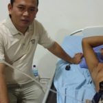 Prihatin, Pimpinan DPRD Lamsel Agus Sartono Jenguk Korban Perampokan