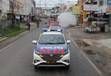 Polres-TNI Pringsewu Lakukan Semprotan Desinfektan