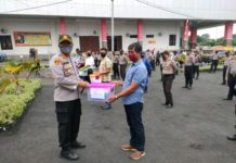 Polres Lamsel Bagikan APD Setiap Satker