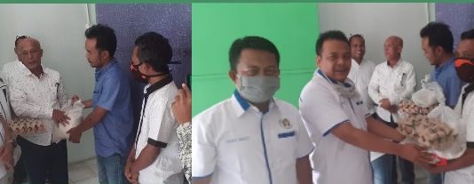 PWI Madina Salurkan Bantuan Sembako Untuk Wartawan