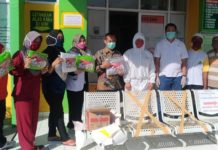 Komisi IV DPRD Lampung Selatan dari Partai Golkar,berikan APD Covid-19,ke Puskesmas Sragi &Puskesmas Ketapang