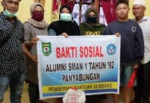 Aksi Solidaritas Hadapi Covid-19, Alumni 92 SMA Negeri 1 Panyabungan Bagikan Sembako