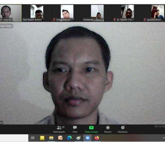 AKTIFKAN PANWASCAM, BAWASLU KOTA LAKSANAKAN ZOOM MEETING