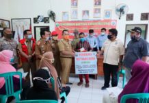 Bupati Lamsel Monitoring Penyaluran Bantuan BLT