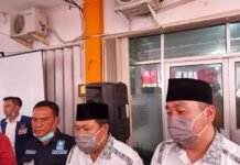 DUA PASANG CALON BUPATI WAKIL BUPATI PESAWARAN DAFTAR KE KPUD PESAWARAN