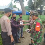 Patroli Gabungan Personil Polres Madina Bersama TNI Sekaligus Membagikan Masker Gratis Kepada Kepada Warga Masyarakat