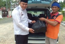 Pemkab Lamsel Salurkan Bantuan Covid 19 Di Tanjung Bintang