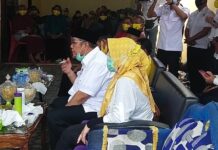 Bunda Rina Suud Muncul Curi Perhatian Emak Emak, Kampanye Pak Jenggot Terhenti
