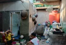 Hujan Lebat Bercampur Petir, Sejumlah Rumah Rusak