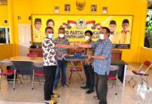 Lagi, Ketua DPD Golkar Lamsel Hibahkan Barang Inventaris.