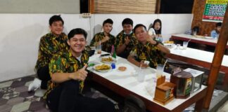 AMPG Lamsel Berbagi Takjil Berbuka Puasa Untuk Masyarakat Sidomulyo