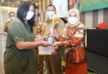 Pemkab Lamsel Kembali Raih Penghargaan Pertama