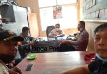 Meresahkan, Ketua RT Pimpin Pengamanan Orgil Pemecah Kaca Alfamart