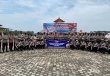 HUT Lalu Lintas Bhayangkara ke 66 Polres Lamsel Lakukan Baksos