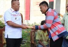 Bupati Nanang Ermanto Berikan Bantuan Bedah Rumah Untuk Warga Desa Pematang Pasir