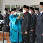 Lantik 74 Pejabat Eselon II, III, IV, Sekda Thamrin Pinta Pejabat Pemkab Lamsel Tingkatkan Profesionalisme Kerja