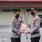 AKBP Edwin, Pimpin Upacara Pemberian Pengharagaan Dan PTDH Kepada Personil Polres Lamsel