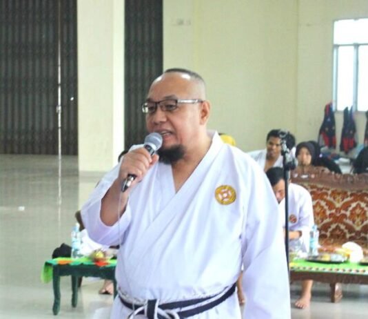 *Tony Lepas Kontingen Atlet Karate BKC Lampung Mengikuti Kejurnas Karate Di Bandung.*
