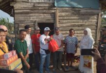 Terus Bergerak, Nuri Pandu Kusuma Dewangsa Bersama HDCI Lampung Berikan Bantuan Warga Terdampak Banjir di 3 Kecamatan