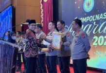 *Kapolda Sulsel Menerima Penghargaan Kompolnas Award 2022*