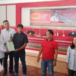 Ribuan Sertipikat Hasil PTSL Dibagikan BPN ke Masyarakat, Bupati Lamsel H. Nanang Ermanto Serahkan Secara Simbolis Sertifikat Tanah dan Tiga Peta Desa Lengkap