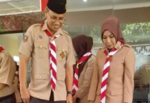 Usai Buka Temu Sahabat Saka Bakti Husada, Bunda Win Borong Barang Pedagang Asongan