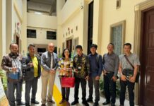 Hakim Pengadilan Hubungan Industrial sarankan mantan Karyawan & PT Wika Beton berdamai.