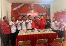 Daftarkan Diri Sebagai Bakal Calon Bupati Pesawaran