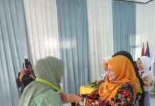 Lepas Kelulusan Siswa SMAN 1 Penengahan, Kepsek DR (Can) Umi Darti, MPd Doakan Para Siswa Yang Lulus Sukses Dalam Meraih Cita-citanya