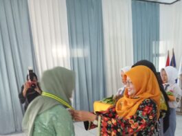 Lepas Kelulusan Siswa SMAN 1 Penengahan, Kepsek DR (Can) Umi Darti, MPd Doakan Para Siswa Yang Lulus Sukses Dalam Meraih Cita-citanya