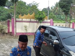 Contoh Disiplin Bupati Lamsel, Camat Kalianda Erman Suheri Tuntaskan Tugas di Tiga Titik Lokasi Dalam Sehari
