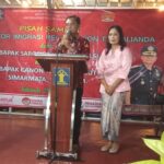 Sertijab Kepala Kantor Imigrasi Kelas III Non TPI Kalianda Sargiyono kepada Canon Tumpal Luhut Simarmata