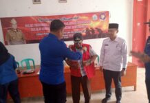 DisDamkarmat lamsel, Kukuhkan BALAKAR dan adakan Edukasi pemadaman Kebakaran di Dua Kecamatan.