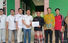 Caaaaiiiiiirrrr, MI Al-Iklas Bakauheni Dapet Duit 20 Juta Bantuan Dari PT ASDP Bakauheni