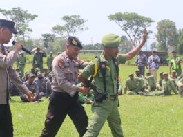 Pembinaan Keterampilan dan Kemampuan Linmas di Jati Agung.