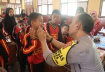 Polres Lampung Selatan Gelar “Jumat Berkah Makan Bergizi”, bersama SDN Kerinjing