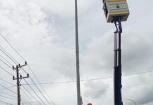 Perbaikan Lampu Penerangan Jalan Berlanjut, Kadishub Lamsel Pantau Langsung Kinerja Stafnya