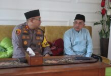 Polres Lampung Selatan Temui Tokoh KH. Nur Mahfud, Ajak Dukung Pengamanan Idul Fitri dan Mendoakan Kelancaran Tugas Polri