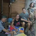 Terbaring 8 Bulan Diatas Kasur, Istri Penderita “Lumpuh” Harapkan Ada Dermawan Bawakan Satu Kursi Roda