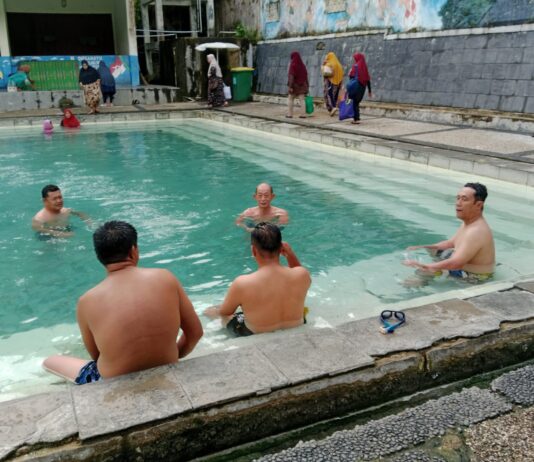 Mantap dan Segar Mandi Air Kalianda, Wisata Murah Meriah Kaya Manfaat