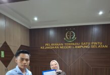 Pemuda Desa Laporkan Kepala Desanya Sendiri Dugaan Korupsi Ke Kejaksaan Negeri Lampung Selatan.