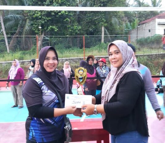 *Tim Voli Putri Desa Hara Banjarmanis Raih Juara 3 di Kejuaraan Persahabatan Antar Kampung*