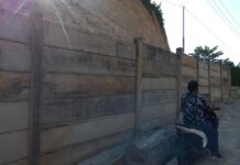 Warga Gelumpai Desa Canggung Pesisir Rajabasa Mulai Kesal, Warga Pendatang Keturunan Cina Bangun Pagar Tinggi Langgar GSB