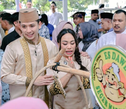 *Halalbihalal di Lamban Rakyat Jadi Berkah UMKM, Dagangan Ludes Diborong dan Dibagikan Gratis*