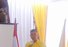 Lagi Hadiri Muscam Golkar Lamsel, Anggota DPR RI H. Rycko Menoza SZP Berikan Bantuan Alat Semprot Pertanian Untuk 10 Kelompok Tani Dapil 7 Lamsel
