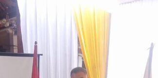 Lagi Hadiri Muscam Golkar Lamsel, Anggota DPR RI H. Rycko Menoza SZP Berikan Bantuan Alat Semprot Pertanian Untuk 10 Kelompok Tani Dapil 7 Lamsel