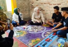 Jadi Pekerja Iegal di Papua, Wakil Ketua III DPRD Lamsel Kunjungi Rumah Korban