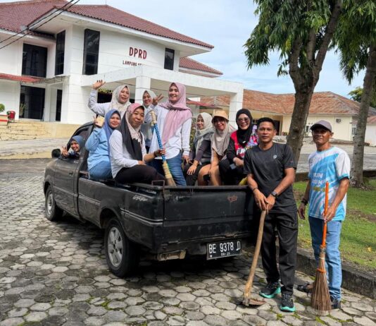 Ciptakan Lingkungan Kerja Bersih, Sekretariat DPRD Lamsel Geber Pelaksanaan Program “Gertak Helau” Lampung Selatan