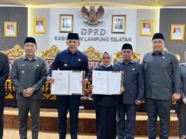 DPRD Kabupaten Lampung Selatan menggelar Rapat Paripurna dengan formasi lengkap di ruang sidang utama DPRD